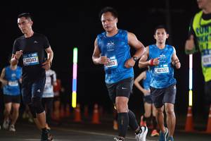 BIB: 40343, 803, 42722, 106
                            <button type="button" onclick="openModal(21553886)" class="btn btn-primary btn-sm float-right btn-popup" data-toggle="modal" data-target=".modal-high-quality">
                        <i class="fas fa-shopping-cart"></i> Add to Cart
                    </button>
                                            <button type="button" onclick="isThisMe(21553886, true)" class="btn btn-success btn-sm float-right btn-popup btn-isme hidden" data-toggle="tooltip" data-placement="bottom" title="นี่คือรูปของคุณใช่ไหม คลิกที่นี่เพื่อเอาเข้าอัลบั้ม">
                        <i class="fas fa-plus"></i> Add to album
                    </button>
                    <button type="button" onclick="isThisMe(21553886, false)" class="btn btn-warning btn-sm float-right btn-popup btn-isnotme hidden">
                        <i class="fas fa-ban"></i> Remove from album
                    </button>